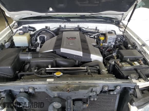 ✅ 2006 Lexus LX 470 • VIN: JTJHT00W464015842 • Lot: 66004384. Listed on Copart with 104,402 mi. Free auction sales archive from the USA and detailed vehicle history report at DreamBid. Image 12.