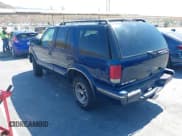 ✅ 1999 Chevrolet Blazer LS • VIN: 1GNCS13W4X2185382 • Lot: 42761545. Wystawiony na IAAI z przebiegiem 212 479 mil. Bezpłatny archiwum sprzedaży aukcyjnych z USA i szczegółowy raport historii pojazdu na DreamBid. Zdjęcie 3.