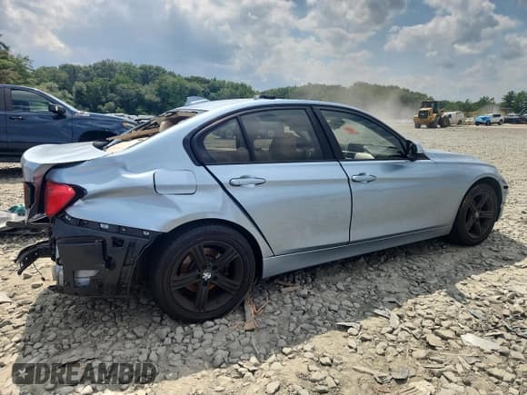 ✅ 2013 BMW 3 Series 328i xDrive • VIN: WBA3B5C5XDF598688 • Lot: 65338785. Wystawiony na Copart z przebiegiem 157 620 mil. Bezpłatny archiwum sprzedaży aukcyjnych z USA i szczegółowy raport historii pojazdu na DreamBid. Zdjęcie 3.