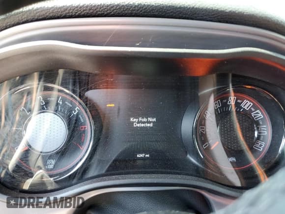 ✅ 2023 Dodge Challenger R/T • VIN: 2C3CDZBT4PH559123 • Lot: 60474744. Wystawiony na Copart z przebiegiem 6 247 mil. Bezpłatny archiwum sprzedaży aukcyjnych z USA i szczegółowy raport historii pojazdu na DreamBid. Zdjęcie 9.