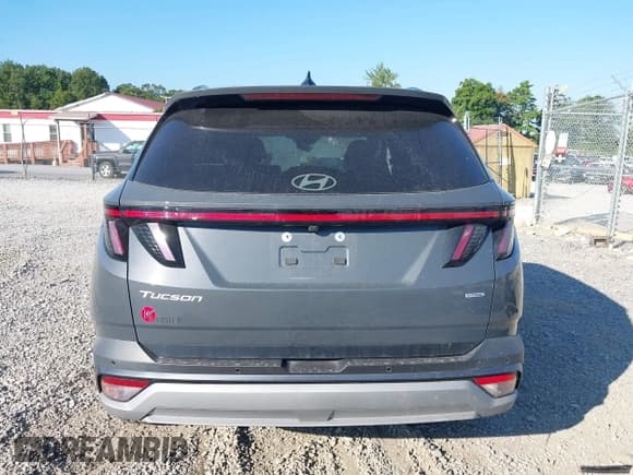 ✅ 2025 Hyundai Tucson Limited • VIN: 5NMJECDE4SH510710 • Lot: 43100194. Wystawiony na IAAI z przebiegiem 5 055 mil. Bezpłatny archiwum sprzedaży aukcyjnych z USA i szczegółowy raport historii pojazdu na DreamBid. Zdjęcie 17.