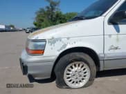 ✅ 1995 Plymouth Grand Voyager • VIN: 1P4GH44R6SX636676 • Lot: 42896496. Wystawiony na IAAI z przebiegiem 97 474 mil. Bezpłatny archiwum sprzedaży aukcyjnych z USA i szczegółowy raport historii pojazdu na DreamBid. Zdjęcie 12.