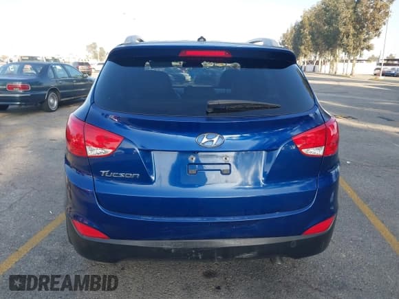 ✅ 2014 Hyundai Tucson SE • VIN: KM8JU3AG8EU795719 • Lot: 43553101. Wystawiony na IAAI z przebiegiem 117 762 mil. Bezpłatny archiwum sprzedaży aukcyjnych z USA i szczegółowy raport historii pojazdu na DreamBid. Zdjęcie 17.