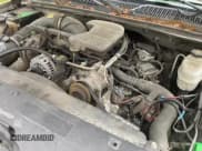 ✅ 2006 Chevrolet Silverado 1500 • VIN: 1GBJC33D36F179611 • Lot: 56563245. Wystawiony na Copart z przebiegiem 365 018 mil. Bezpłatny archiwum sprzedaży aukcyjnych z USA i szczegółowy raport historii pojazdu na DreamBid. Zdjęcie 11.