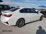 2022 BMW 3 Series 330i z VIN 3MW5R1J08N8C72824, wystawiony jako Copart lot #86686675 z przebiegiem 43 539 mil mil oraz Szkoda całkowita • Salvage title. Historia ofert i sprzedaży dostępna na DreamBid. Obrazek 3.