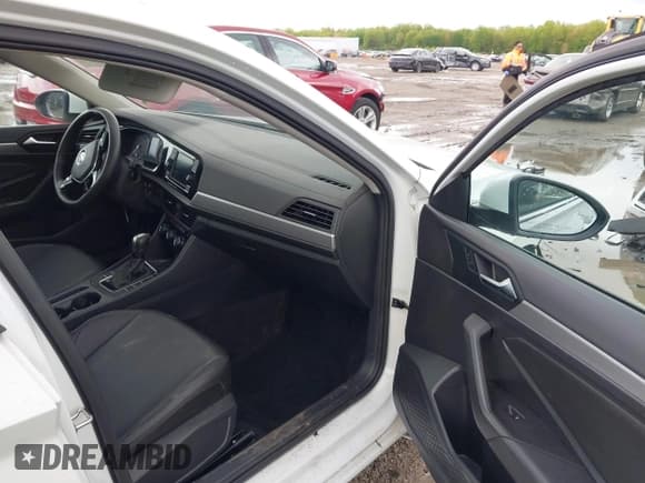 ✅ 2020 Volkswagen Jetta S • VIN: 3VWCB7BU9LM067517 • Lot: 42186355. Listed on IAAI with 69,467 mi. Free auction sales archive from the USA and detailed vehicle history report at DreamBid. Image 5.