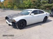 ✅ 2014 Dodge Charger SE • VIN: 2C3CDXBG9EH130371 • Lot: 43228536. Wystawiony na IAAI z przebiegiem 178 105 mil. Bezpłatny archiwum sprzedaży aukcyjnych z USA i szczegółowy raport historii pojazdu na DreamBid. Zdjęcie 2.