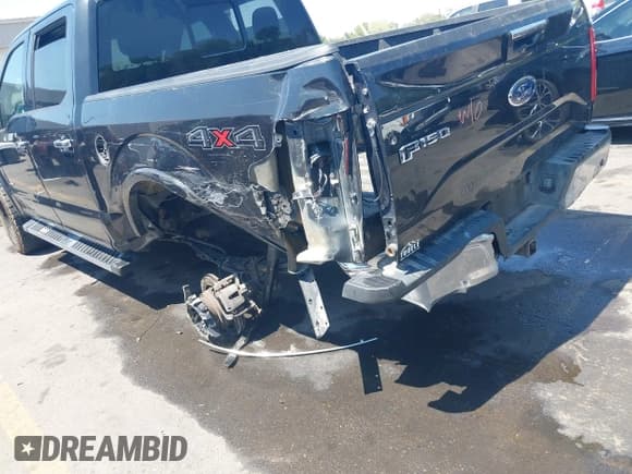 ✅ 2015 Ford F-150 XLT • VIN: 1FTEW1EG0FKE04414 • Lot: 42904361. Wystawiony na IAAI z przebiegiem 174 995 mil. Bezpłatny archiwum sprzedaży aukcyjnych z USA i szczegółowy raport historii pojazdu na DreamBid. Zdjęcie 6.