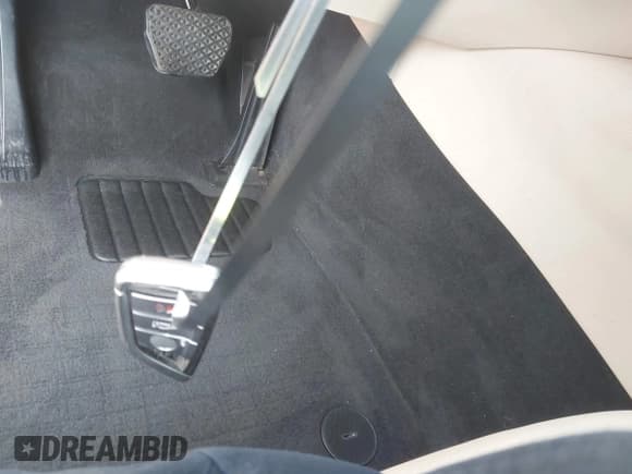 ✅ 2019 BMW 5 Series 530i xDrive • VIN: WBAJA7C57KWW37675 • Lot: 42594212. Listed on IAAI with 121,742 mi. Free auction sales archive from the USA and detailed vehicle history report at DreamBid. Image 11.