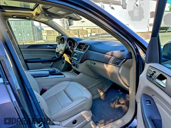 ✅ 2012 Mercedes-Benz M 350 • VIN: 4JGDA5HB2CA026708 • Лот: 94720725. Опубликован ранее на Copart с пробегом 119 660 миль. Бесплатный доступ к архиву аукционных продаж из США и подробный отчёт об истории автомобиля на DreamBid. Изображение 5.