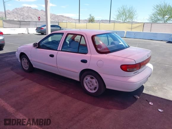 ✅ 1997 Kia Sephia RS • VIN: KNAFA1251V5316777 • Lot: 42620147. Wystawiony na IAAI z przebiegiem 125 342 mil. Bezpłatny archiwum sprzedaży aukcyjnych z USA i szczegółowy raport historii pojazdu na DreamBid. Zdjęcie 3.