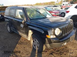 ✅ 2014 Jeep Patriot Sport • VIN: 1C4NJRBB7ED924831 • Lot: 43743011. Wystawiony na IAAI z przebiegiem 133 153 mil. Bezpłatny archiwum sprzedaży aukcyjnych z USA i szczegółowy raport historii pojazdu na DreamBid. Zdjęcie 1.