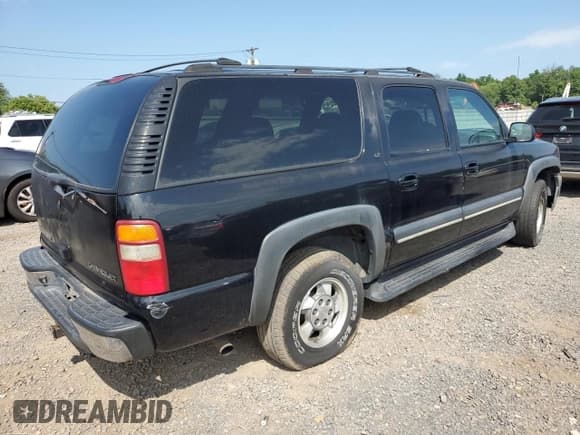 ✅ 2002 Chevrolet Suburban Z71 • VIN: 3GNFK16Z92G328507 • Лот: 65839945. Опубликован ранее на Copart с пробегом 235 047 миль. Бесплатный доступ к архиву аукционных продаж из США и подробный отчёт об истории автомобиля на DreamBid. Изображение 3.