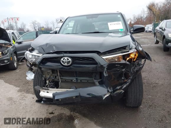✅ 2019 Toyota 4Runner SR5 Premium • VIN: JTEBU5JR5K5613191 • Lot: 43745080. Listed on IAAI with 166,716 mi. Free auction sales archive from the USA and detailed vehicle history report at DreamBid. Image 6.