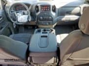 ✅ 2024 Chevrolet Silverado 1500 Custom • VIN: 3GCPABEK6RG254323 • Лот: 80350925. Опубликован ранее на Copart с пробегом 23 676 миль. Бесплатный доступ к архиву аукционных продаж из США и подробный отчёт об истории автомобиля на DreamBid. Изображение 8.