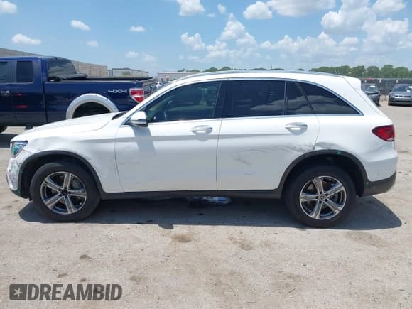 ✅ 2021 Mercedes-Benz GLC 300 • VIN: W1N0G8DB3MV322767 • Lot: 42703178. Listed on IAAI with 71,843 mi. Free auction sales archive from the USA and detailed vehicle history report at DreamBid. Image 14.