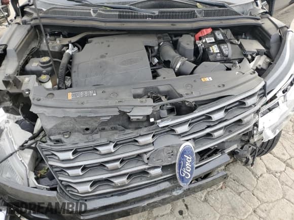 ✅ 2017 Ford Explorer XLT • VIN: 1FM5K7D87HGD55626 • Lot: 92423675. Wystawiony na Copart z przebiegiem 68 302 mil. Bezpłatny archiwum sprzedaży aukcyjnych z USA i szczegółowy raport historii pojazdu na DreamBid. Zdjęcie 12.