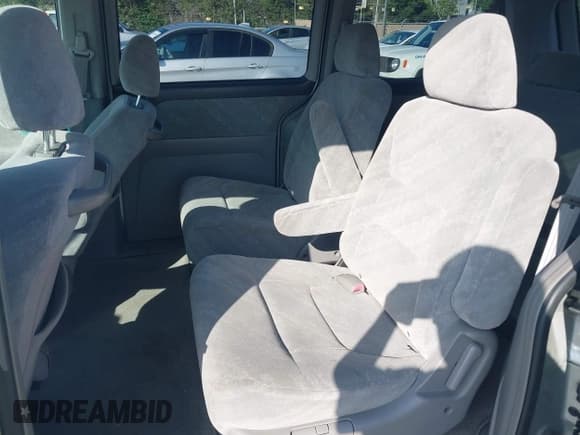 ✅ 2004 Honda Odyssey EX-RES • VIN: 5FNRL18864B149213 • Lot: 42227096. Listed on IAAI with 182,145 mi. Free auction sales archive from the USA and detailed vehicle history report at DreamBid. Image 8.
