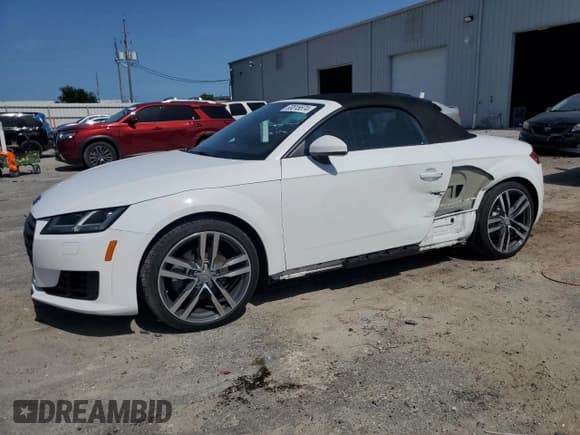 ✅ 2017 Audi TT Roadster • VIN: TRUT5CFV0H1006606 • Lot: 63815674. Listed on Copart with 20,485 mi. Free auction sales archive from the USA and detailed vehicle history report at DreamBid. Image 1.