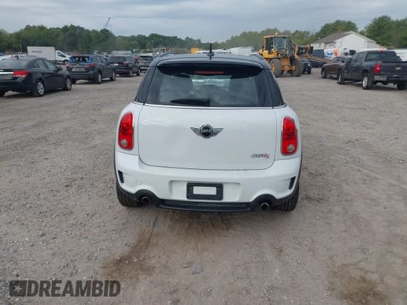 ✅ 2013 MINI Countryman S • VIN: WMWZC3C59DWP22218 • Лот: 43192980. Опубликован ранее на IAAI с пробегом 92 081 миль. Бесплатный доступ к архиву аукционных продаж из США и подробный отчёт об истории автомобиля на DreamBid. Изображение 16.