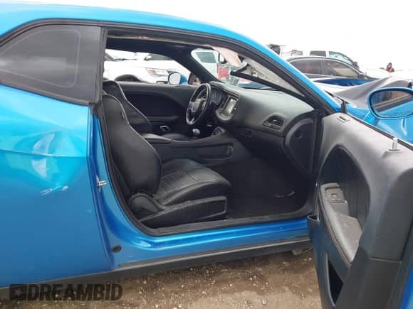 2016 Dodge Challenger R/T Scat Pack с VIN 2C3CDZFJ2GH245317, выставлен на аукционе IAAI как лот 43279257 с пробегом Не указан миль и . История ставок и продаж доступна на DreamBid. Изображение 5.