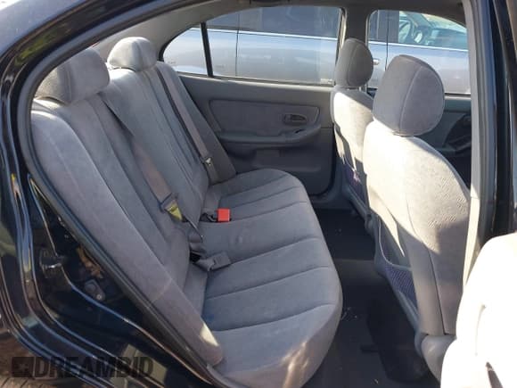 ✅ 2005 Hyundai Elantra GLS • VIN: KMHDN46D35U098621 • Lot: 41878916. Wystawiony na IAAI z przebiegiem 208 467 mil. Bezpłatny archiwum sprzedaży aukcyjnych z USA i szczegółowy raport historii pojazdu na DreamBid. Zdjęcie 8.