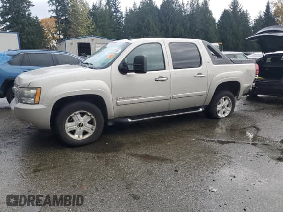 ✅ 2008 Chevrolet Avalanche LS • VIN: 3GNFK123X8G142081 • Лот: 91831055. Опубликован ранее на Copart с пробегом 235 539 миль. Бесплатный доступ к архиву аукционных продаж из США и подробный отчёт об истории автомобиля на DreamBid. Изображение 1.