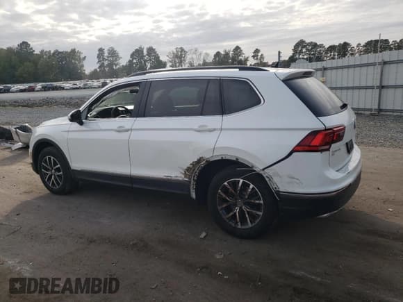✅ 2020 Volkswagen Tiguan SE • VIN: 3VV2B7AX2LM047931 • Lot: 86288785. Wystawiony na Copart z przebiegiem 81 969 mil. Bezpłatny archiwum sprzedaży aukcyjnych z USA i szczegółowy raport historii pojazdu na DreamBid. Zdjęcie 2.