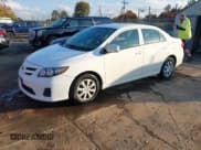 ✅ 2012 Toyota Corolla L • VIN: 2T1BU4EE9CC870056 • Lot: 43628181. Wystawiony na IAAI z przebiegiem 174 732 mil. Bezpłatny archiwum sprzedaży aukcyjnych z USA i szczegółowy raport historii pojazdu na DreamBid. Zdjęcie 18.