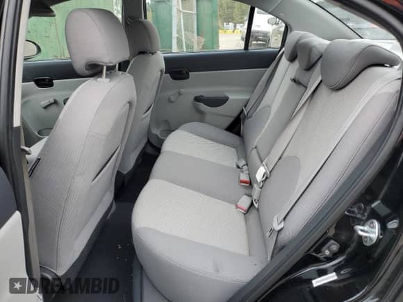 2008 Hyundai Accent GLS z VIN KMHCN46C88U277079, wystawiony jako Copart lot #77453424 z przebiegiem 63 933 mil mil oraz Szkoda całkowita • Salvage title. Historia ofert i sprzedaży dostępna na DreamBid. Obrazek 10.