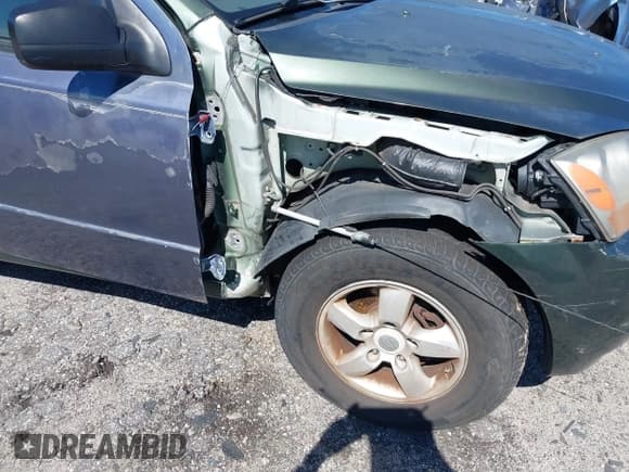 ✅ 2007 Kia Sorento LX • VIN: KNDJD736675728274 • Лот: 37455912. Опубликован ранее на IAAI с пробегом 199 895 миль. Бесплатный доступ к архиву аукционных продаж из США и подробный отчёт об истории автомобиля на DreamBid. Изображение 6.