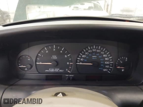 ✅ 1998 Plymouth Grand Voyager • VIN: 2P4GP44R1WR659046 • Lot: 40872196. Wystawiony na IAAI z przebiegiem Nie podano. Bezpłatny archiwum sprzedaży aukcyjnych z USA i szczegółowy raport historii pojazdu na DreamBid. Zdjęcie 7.