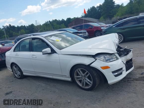 ✅ 2013 Mercedes-Benz C 300 Sport • VIN: WDDGF8AB7DR280115 • Lot: 42587180. Listed on IAAI with 120,832 mi. Free auction sales archive from the USA and detailed vehicle history report at DreamBid. Image 12.