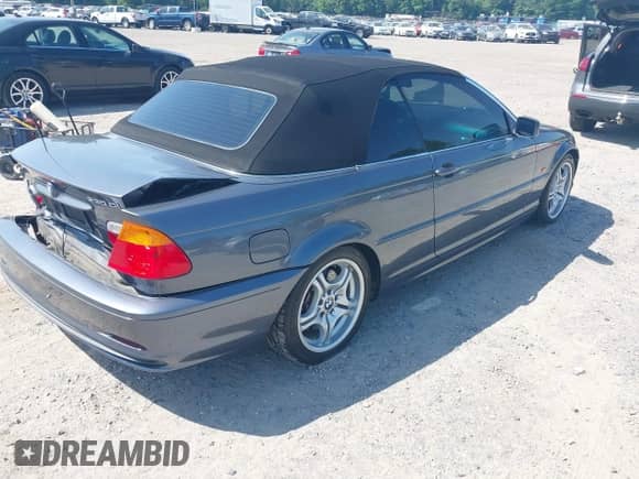 2001 BMW 3 Series 330Ci с VIN WBABS53431JU85127, выставлен на аукционе IAAI как лот 42582464 с пробегом 78 812 миль миль и . История ставок и продаж доступна на DreamBid. Изображение 4.