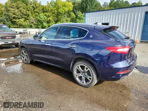 ✅ 2017 Maserati Levante S • VIN: ZN661YUS1HX225854 • Лот: 83951555. Опубликован ранее на Copart с пробегом 109 752 миль. Бесплатный доступ к архиву аукционных продаж из США и подробный отчёт об истории автомобиля на DreamBid. Изображение 2.
