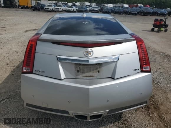 ✅ 2011 Cadillac CTS Performance • VIN: 1G6DJ1ED5B0167394 • Лот: 66617885. Опубликован ранее на Copart с пробегом 194 915 миль. Бесплатный доступ к архиву аукционных продаж из США и подробный отчёт об истории автомобиля на DreamBid. Изображение 6.