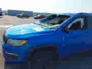 2021 Jeep Compass 80th Anniversary z VIN 3C4NJCEB3MT531703, wystawiony jako IAAI lot #42006349 z przebiegiem 73 876 mil mil oraz . Historia ofert i sprzedaży dostępna na DreamBid. Obrazek 6.