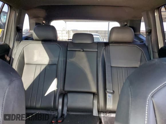 ✅ 2023 Volkswagen Tiguan SE R-Line Black • VIN: 3VVCB7AX7PM065464 • Лот: 71364395. Опубликован ранее на Copart с пробегом 20 505 миль. Бесплатный доступ к архиву аукционных продаж из США и подробный отчёт об истории автомобиля на DreamBid. Изображение 10.