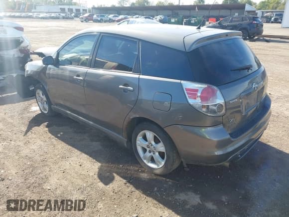 ✅ 2006 Toyota Matrix XR • VIN: 2T1KR30E46C566141 • Lot: 43425411. Wystawiony na IAAI z przebiegiem 221 207 mil. Bezpłatny archiwum sprzedaży aukcyjnych z USA i szczegółowy raport historii pojazdu na DreamBid. Zdjęcie 3.