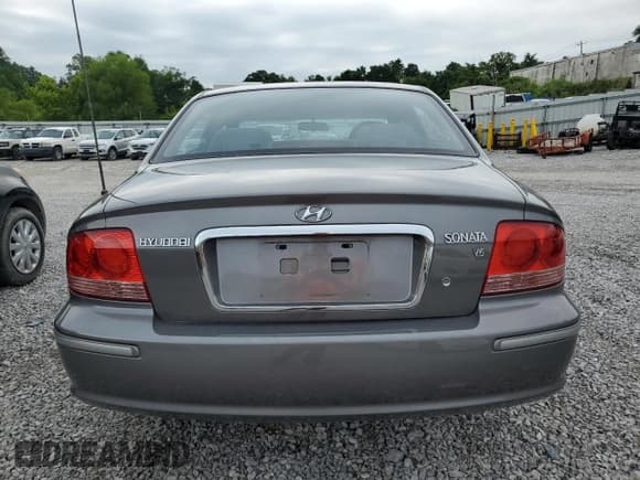 ✅ 2004 Hyundai Sonata GLS • VIN: KMHWF35H04A926872 • Lot: 65049495. Listed on Copart with 69,555 mi. Free auction sales archive from the USA and detailed vehicle history report at DreamBid. Image 6.