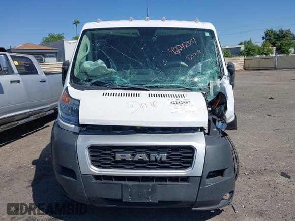 ✅ 2021 Ram ProMaster Cargo • VIN: 3C6LRVNG3ME546155 • Lot: 42242807. Wystawiony na IAAI z przebiegiem Nie podano. Bezpłatny archiwum sprzedaży aukcyjnych z USA i szczegółowy raport historii pojazdu na DreamBid. Zdjęcie 11.