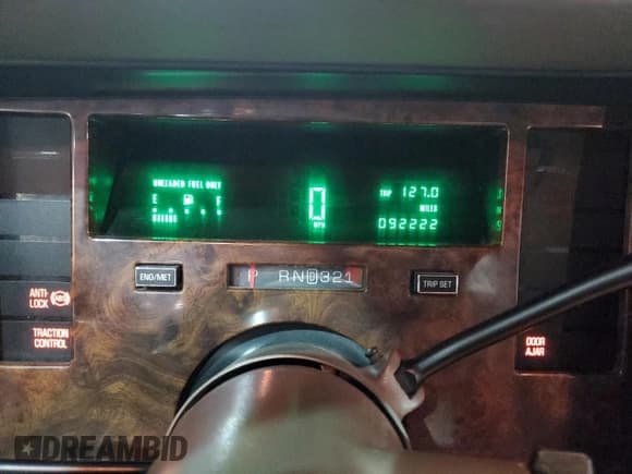 ✅ 1995 Cadillac Fleetwood • VIN: 1G6DW52P5SR715543 • Lot: 51841755. Wystawiony na Copart z przebiegiem 92 222 mil. Bezpłatny archiwum sprzedaży aukcyjnych z USA i szczegółowy raport historii pojazdu na DreamBid. Zdjęcie 9.