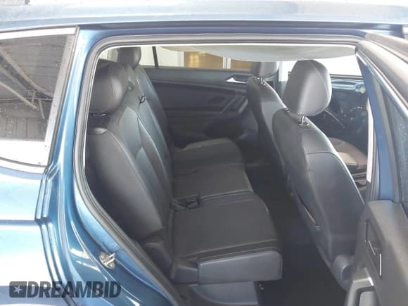 ✅ 2018 Volkswagen Tiguan SEL • VIN: 3VV3B7AX4JM109914 • Лот: 43307675. Опубликован ранее на IAAI с пробегом 78 824 миль. Бесплатный доступ к архиву аукционных продаж из США и подробный отчёт об истории автомобиля на DreamBid. Изображение 8.