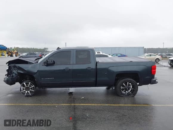 ✅ 2019 Chevrolet Silverado 1500 LT • VIN: 2GCRCPEC3K1136169 • Lot: 43514088. Wystawiony na IAAI z przebiegiem 110 510 mil. Bezpłatny archiwum sprzedaży aukcyjnych z USA i szczegółowy raport historii pojazdu na DreamBid. Zdjęcie 14.