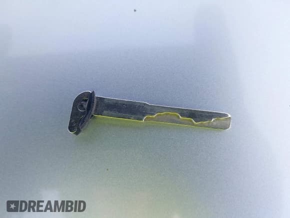 ✅ 2016 Ford Focus SE • VIN: 1FADP3F24GL225821 • Лот: 42202213. Опубликован ранее на IAAI с пробегом 127 417 миль. Бесплатный доступ к архиву аукционных продаж из США и подробный отчёт об истории автомобиля на DreamBid. Изображение 11.