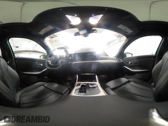 ✅ 2025 BMW 3 Series 330i xDrive • VIN: 3MW89CW03S8F07417 • Lot: 41645759. Wystawiony na IAAI z przebiegiem 1 345 mil. Bezpłatny archiwum sprzedaży aukcyjnych z USA i szczegółowy raport historii pojazdu na DreamBid. Zdjęcie 20.