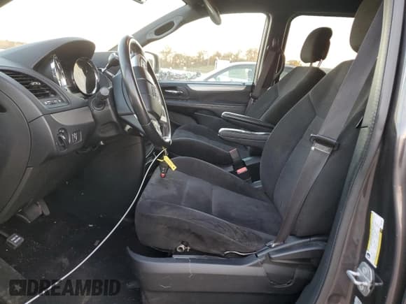 ✅ 2015 Dodge Grand Caravan SE • VIN: 2C4RDGBG4FR523325 • Lot: 91250245. Wystawiony na Copart z przebiegiem 83 132 mil. Bezpłatny archiwum sprzedaży aukcyjnych z USA i szczegółowy raport historii pojazdu na DreamBid. Zdjęcie 7.