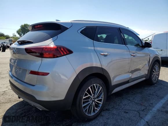 ✅ 2020 Hyundai Tucson SEL • VIN: KM8J33AL0LU197153 • Lot: 84070725. Listed on Copart with 24,768 mi. Free auction sales archive from the USA and detailed vehicle history report at DreamBid. Image 3.