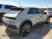 2022 Hyundai Ioniq 5 SE z VIN KM8KM4AE2NU051588, wystawiony jako Copart lot #47071864 z przebiegiem 27 894 mil mil oraz Szkoda całkowita • Salvage title. Historia ofert i sprzedaży dostępna na DreamBid. Obrazek 3.