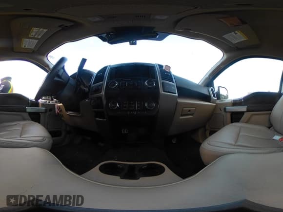 ✅ 2019 Ford F-150 • VIN: 1FTFX1C48KKD43592 • Lot: 43614058. Listed on IAAI with 48,360 mi. Free auction sales archive from the USA and detailed vehicle history report at DreamBid. Image 19.